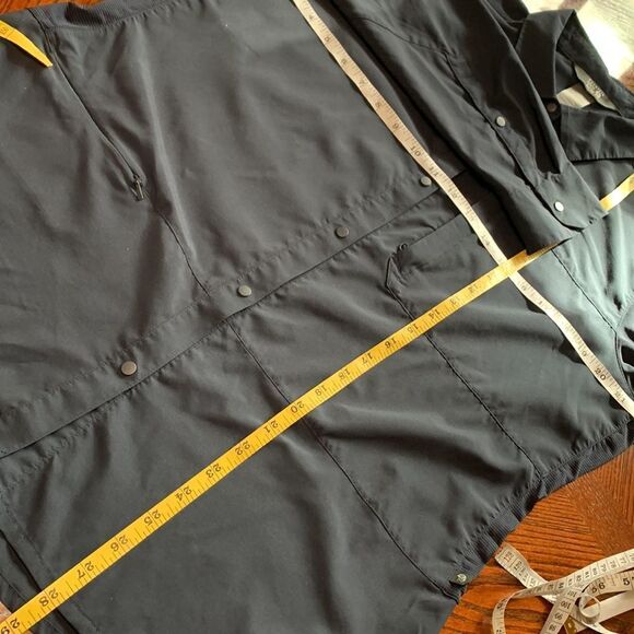 MOUNTAIN HARDWEAR  snap down long sleeve top mix media zippered pockets - Picture 8 of 11